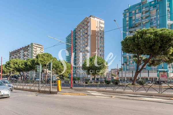 appartamento in vendita a Palermo in zona Malaspina/Palagonia