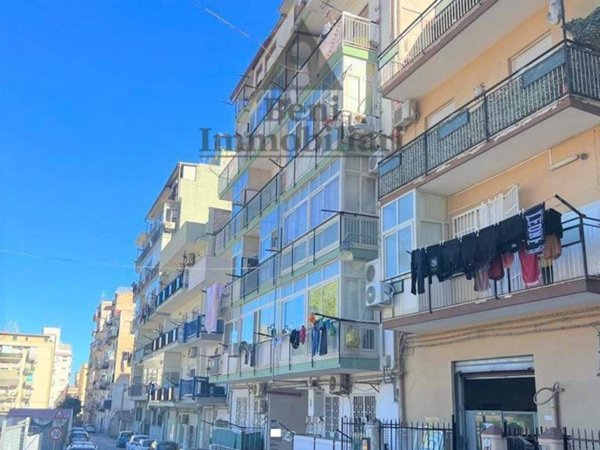 locale commerciale in vendita a Palermo in zona Arenella/Vergine Maria