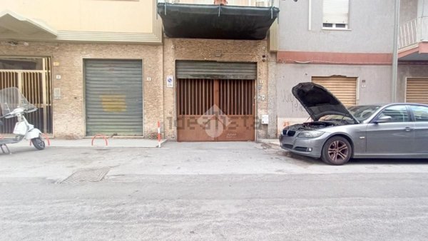 locale di sgombero in vendita a Palermo in zona Montepellegrino