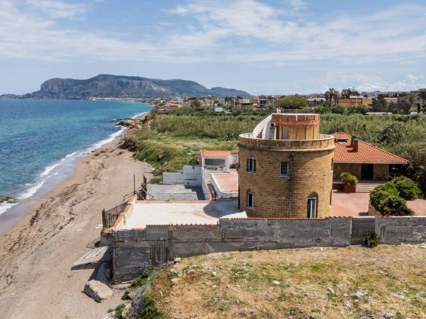 casa indipendente in vendita a Palermo in zona Acqua dei Corsari