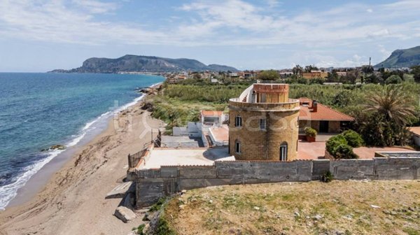 casa indipendente in vendita a Palermo in zona Acqua dei Corsari
