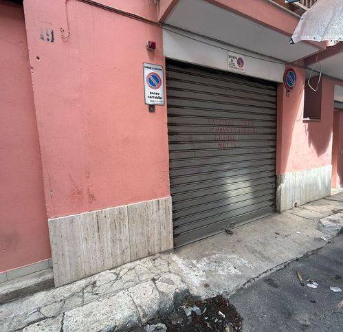 negozio in vendita a Palermo in zona Malaspina/Palagonia