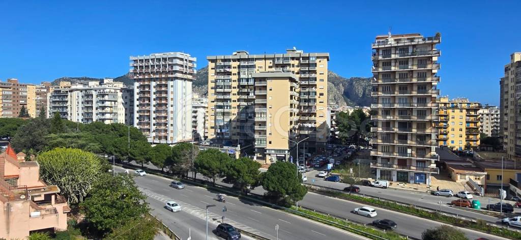 appartamento in vendita a Palermo in zona Uditore
