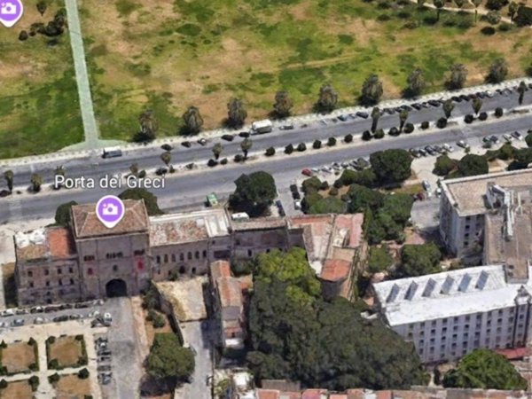 intera palazzina in vendita a Palermo in zona Centro storico