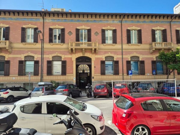 intera palazzina in vendita a Palermo