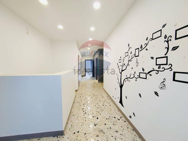 locale commerciale in vendita a Palermo in zona Borgo Nuovo