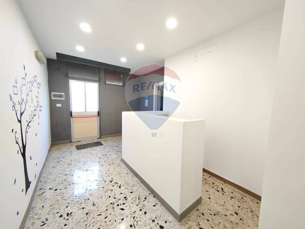 negozio in vendita a Palermo in zona Cruillas