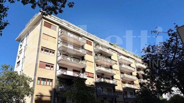 appartamento in vendita a Palermo in zona Politeama