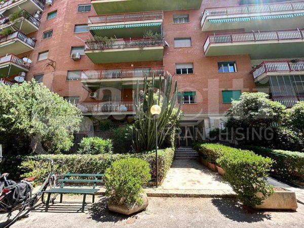 appartamento in vendita a Palermo in zona Libertà
