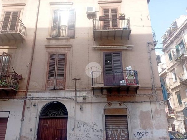 appartamento in vendita a Palermo in zona Zisa