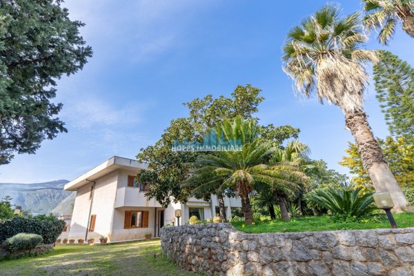 casa indipendente in vendita a Palermo