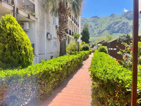 appartamento in vendita a Palermo in zona Villagrazia/Falsomiele
