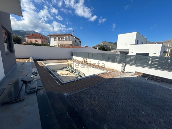 casa indipendente in vendita a Palermo in zona Partanna