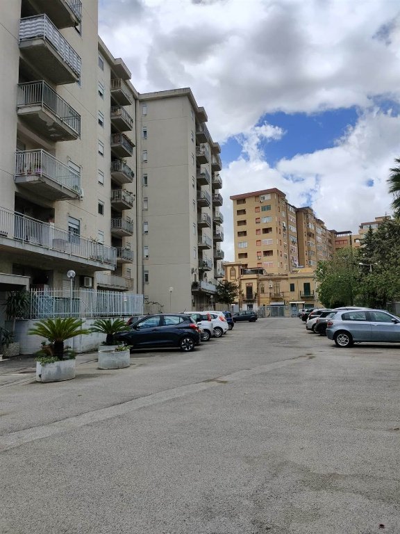 appartamento in vendita a Palermo in zona Oreto