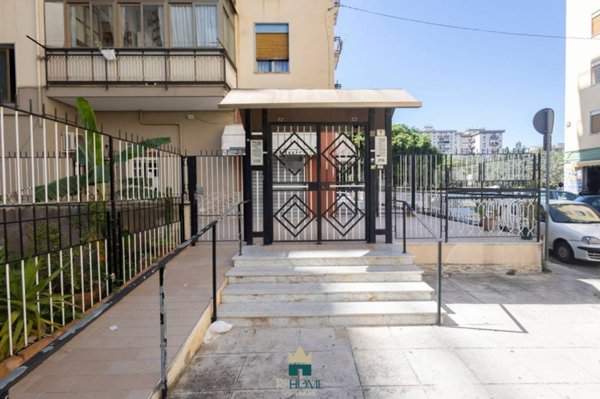 appartamento in vendita a Palermo in zona Montegrappa / Santa Rosalia