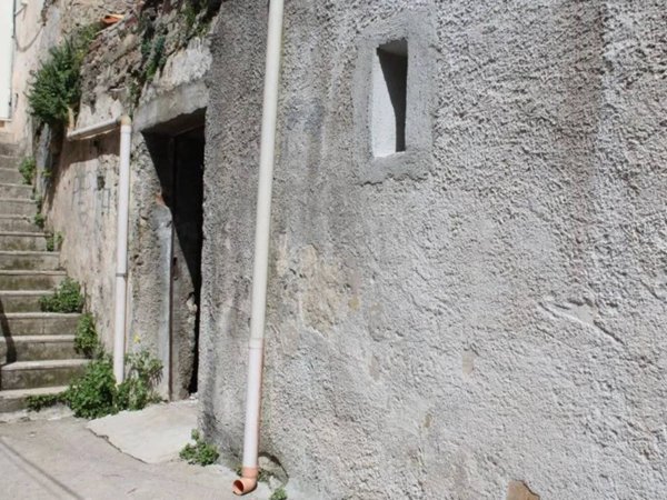 negozio in vendita a Palermo in zona Altarello