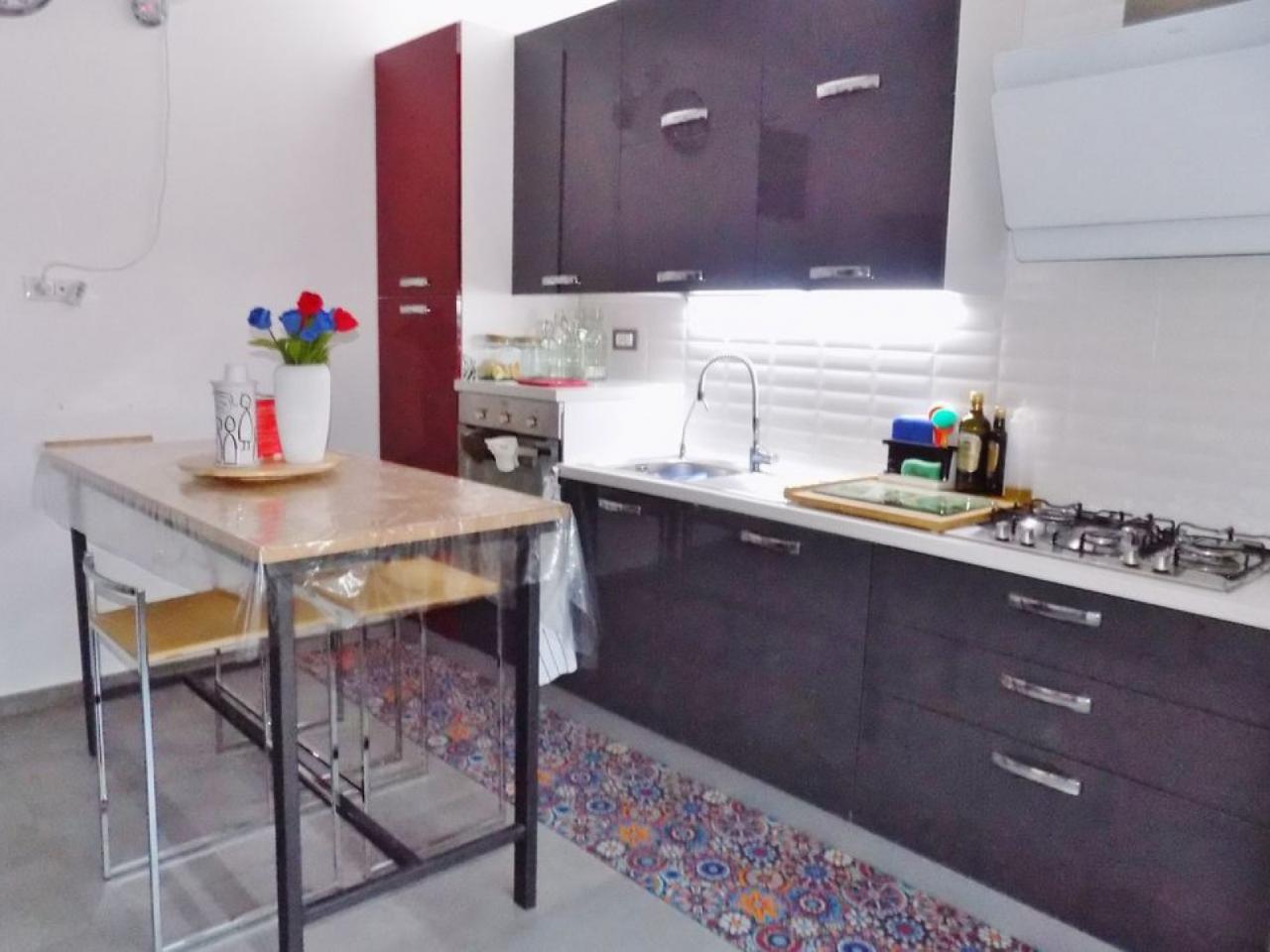 appartamento in vendita a Palermo in zona Montegrappa / Santa Rosalia