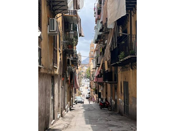 casa indipendente in vendita a Palermo in zona Centro storico