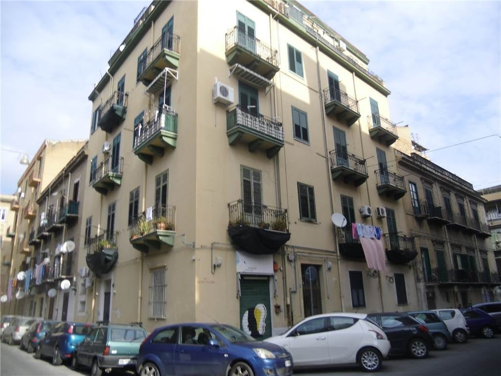 appartamento in vendita a Palermo in zona Montegrappa / Santa Rosalia