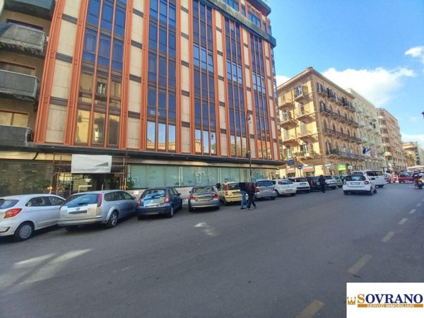 appartamento in vendita a Palermo in zona Politeama