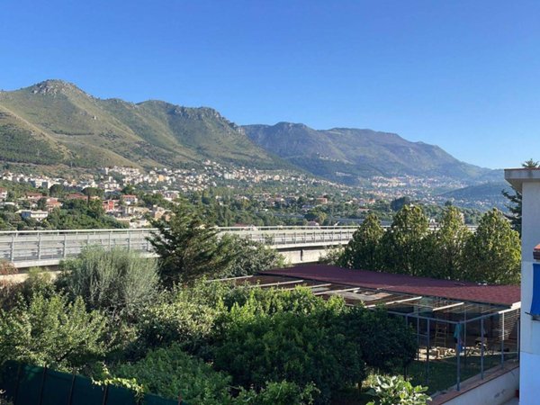 casa indipendente in vendita a Palermo in zona Altarello