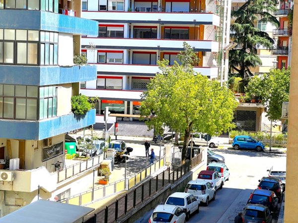 appartamento in vendita a Palermo in zona Politeama