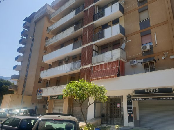 appartamento in vendita a Palermo in zona San Lorenzo