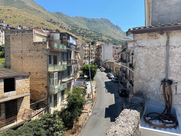 appartamento in vendita a Palermo in zona Villagrazia/Falsomiele
