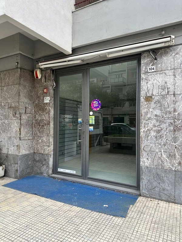 locale commerciale in vendita a Palermo in zona Malaspina/Palagonia