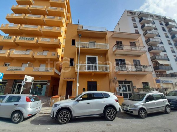 appartamento in vendita a Palermo in zona San Lorenzo