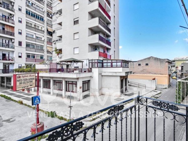appartamento in vendita a Palermo in zona Partanna