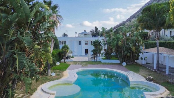 casa indipendente in vendita a Palermo in zona Sferracavallo