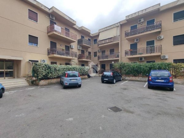 appartamento in vendita a Palermo in zona Chiavelli