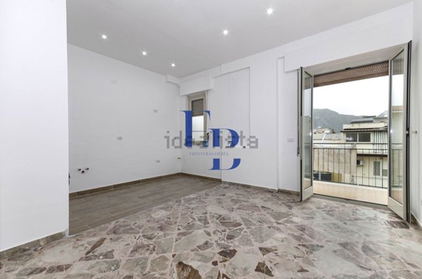 appartamento in vendita a Palermo in zona Roccella