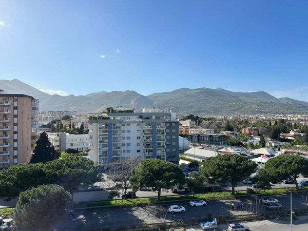 appartamento in vendita a Palermo in zona Malaspina/Palagonia