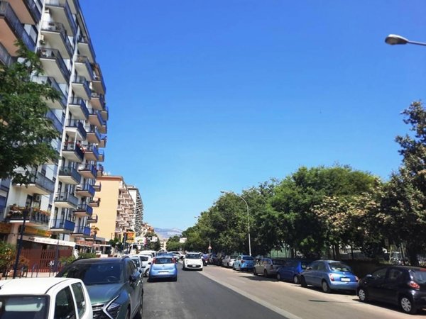 appartamento in vendita a Palermo in zona Montegrappa / Santa Rosalia