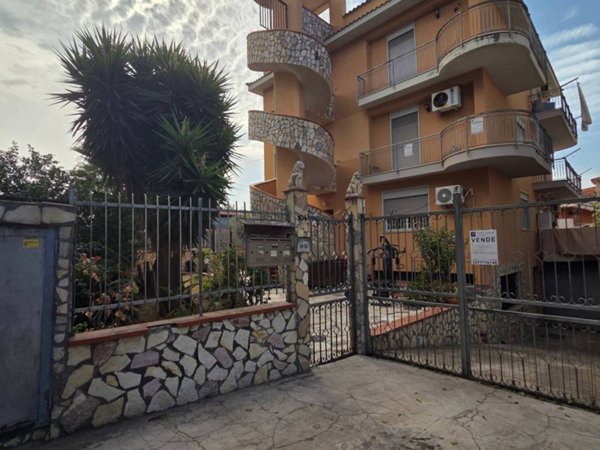 appartamento in vendita a Palermo in zona Villagrazia/Falsomiele