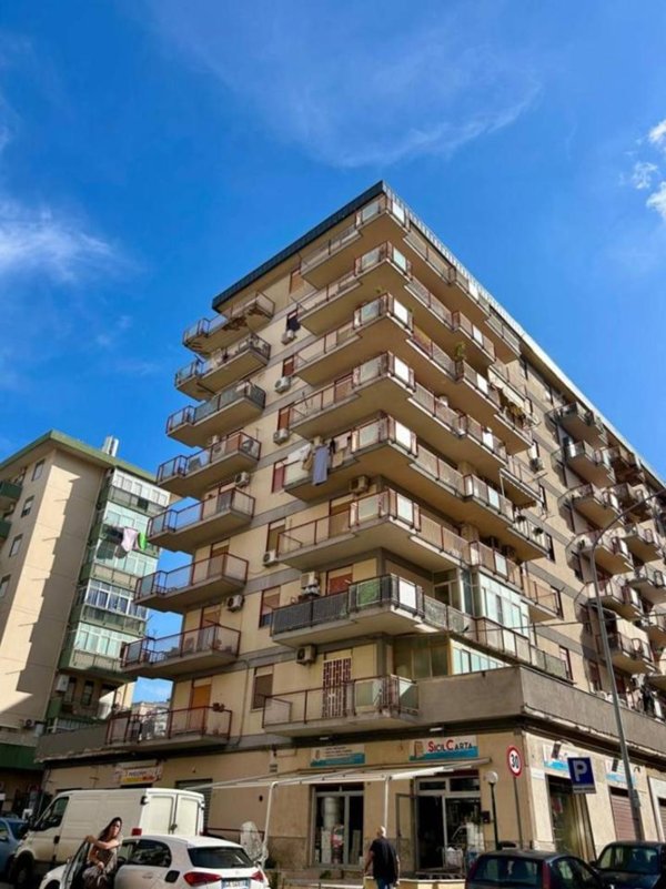 appartamento in vendita a Palermo in zona Montegrappa / Santa Rosalia