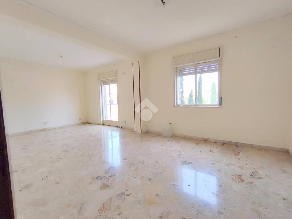 appartamento in vendita a Palermo in zona San Lorenzo
