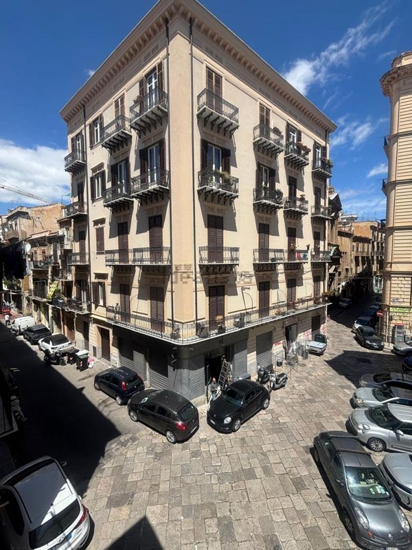 appartamento in vendita a Palermo in zona Centro storico