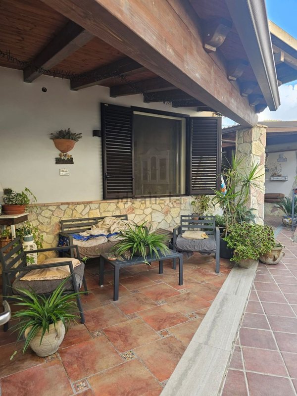 casa indipendente in vendita a Palermo in zona Mezzomonreale