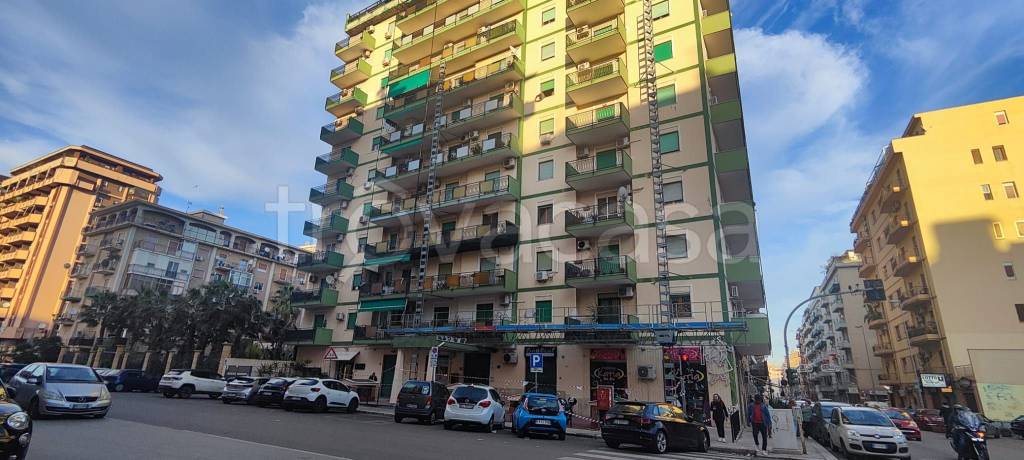 appartamento in vendita a Palermo in zona Malaspina/Palagonia