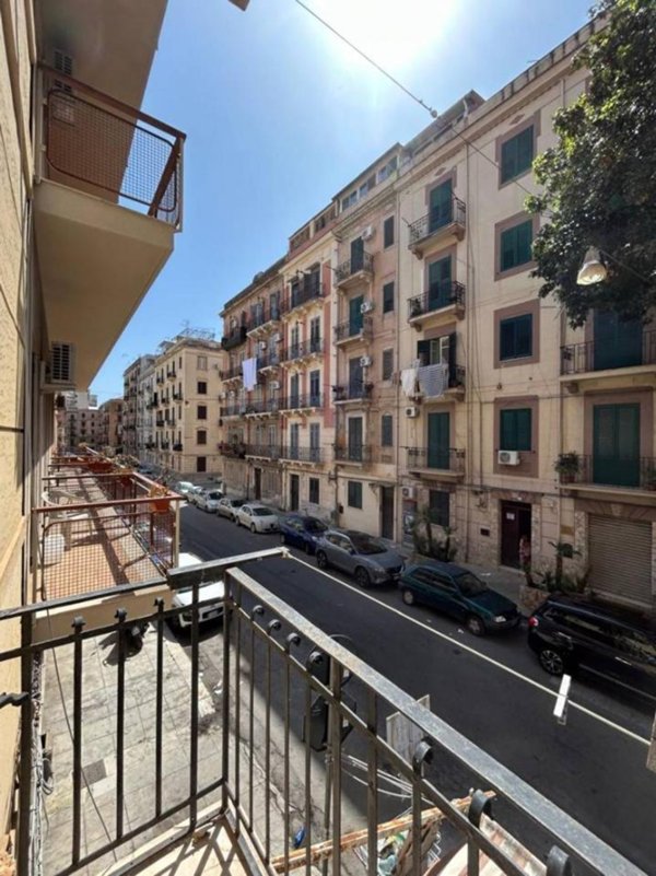 appartamento in vendita a Palermo in zona Montegrappa / Santa Rosalia