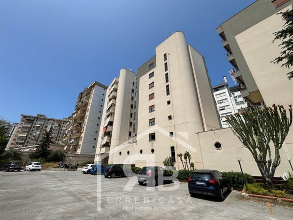 appartamento in vendita a Palermo