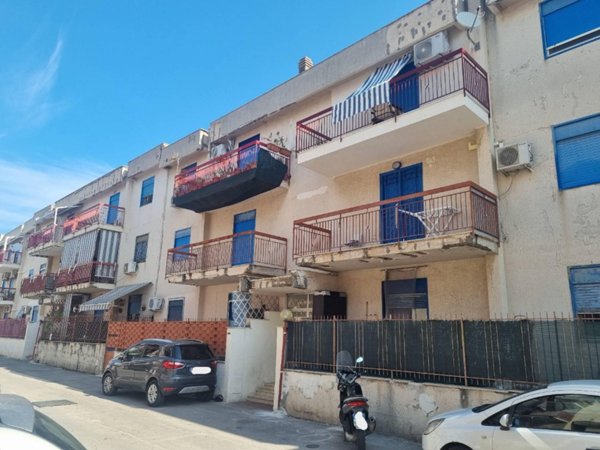 appartamento in vendita a Palermo in zona Chiavelli