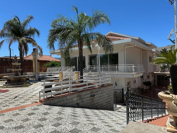 casa indipendente in vendita a Palermo in zona Cruillas