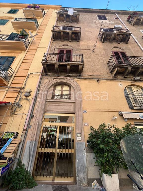 appartamento in vendita a Palermo in zona Zisa