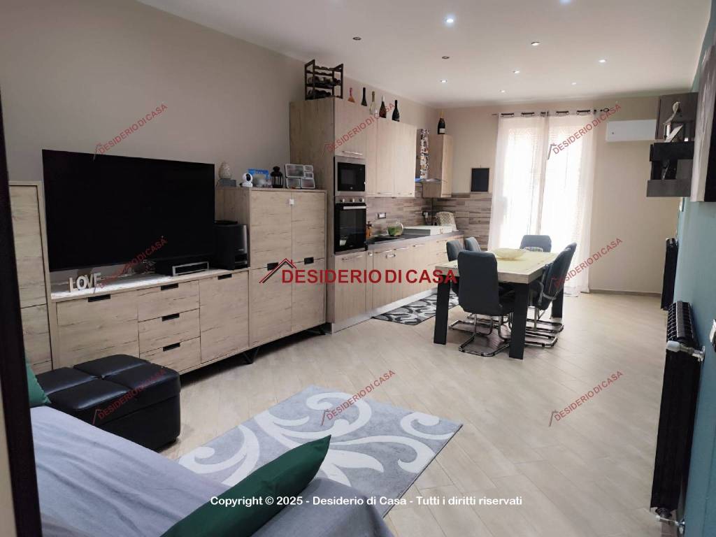 appartamento in vendita a Palermo in zona Malaspina/Palagonia