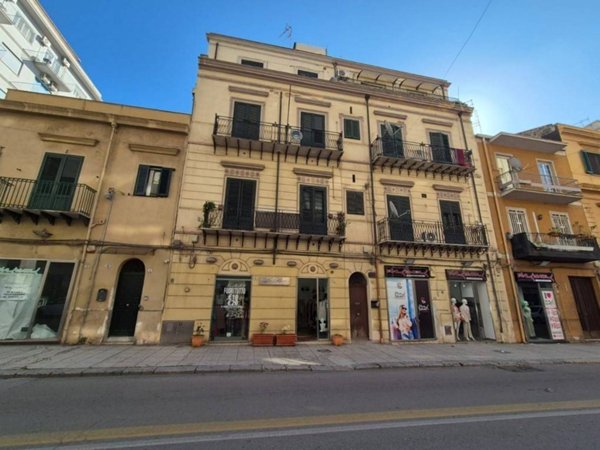 negozio in vendita a Palermo in zona Libertà