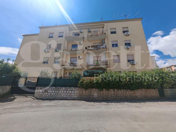 appartamento in vendita a Palermo in zona Montegrappa / Santa Rosalia